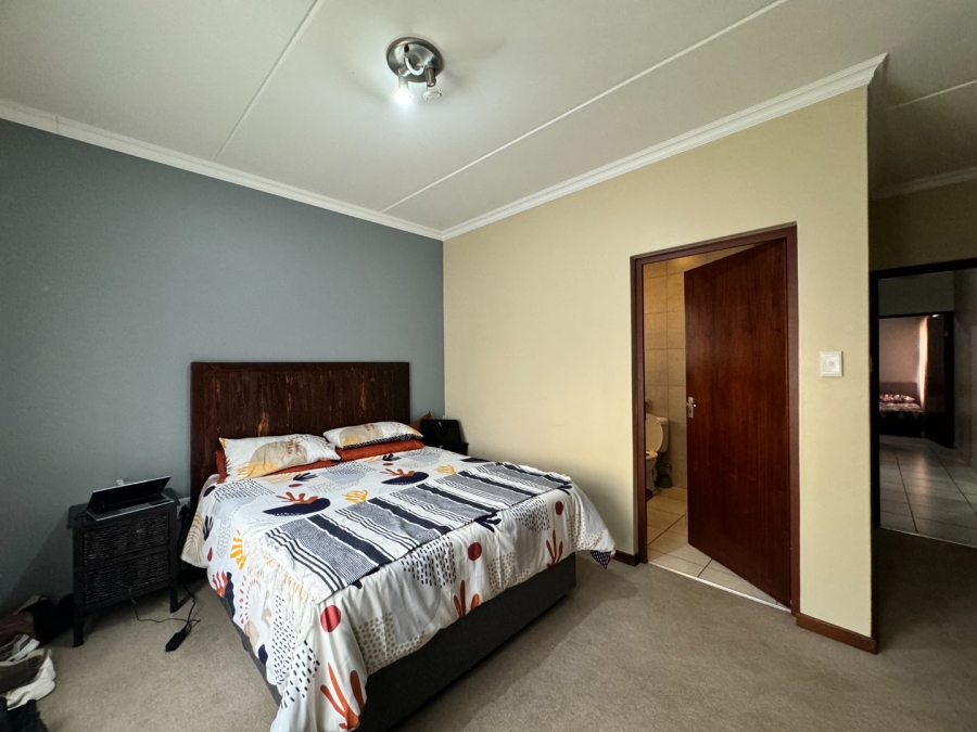 To Let 3 Bedroom Property for Rent in Noordwyk Gauteng