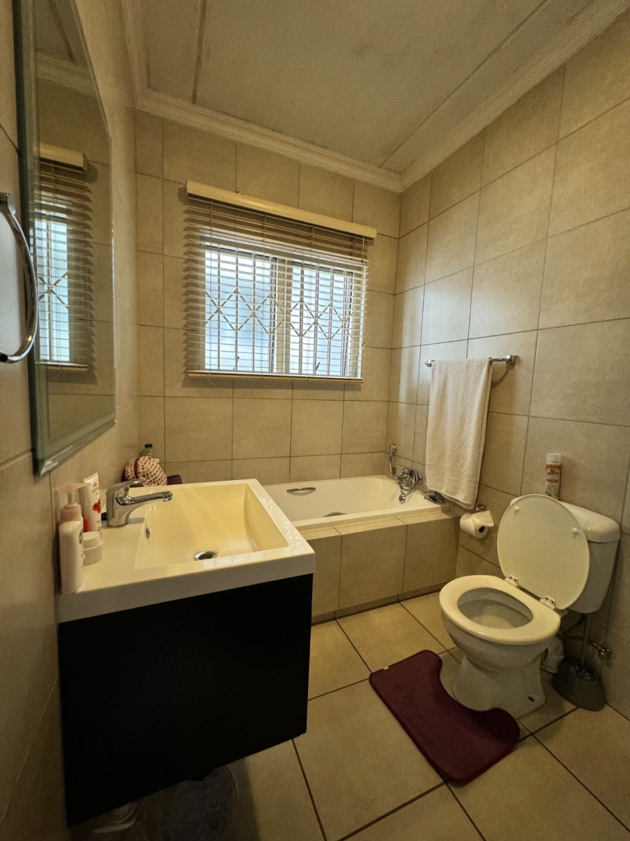 To Let 3 Bedroom Property for Rent in Noordwyk Gauteng