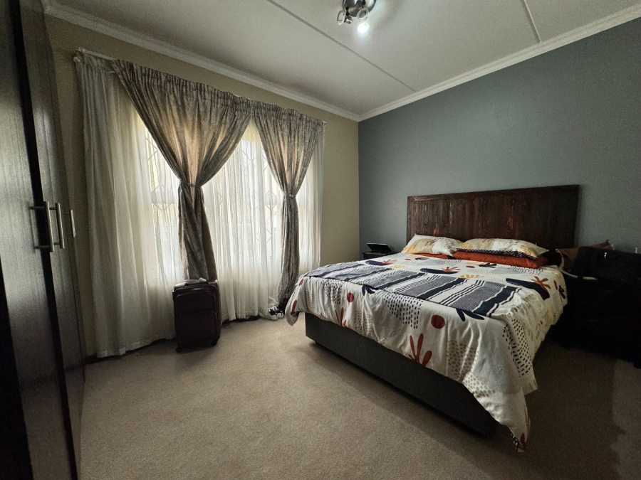 To Let 3 Bedroom Property for Rent in Noordwyk Gauteng