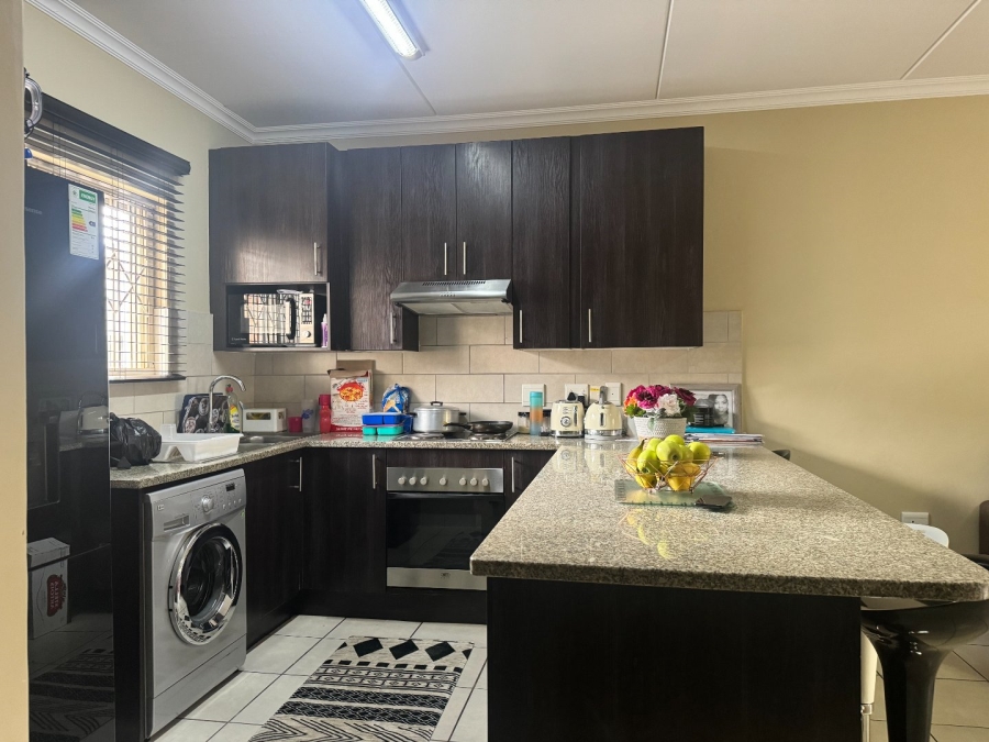 To Let 3 Bedroom Property for Rent in Noordwyk Gauteng