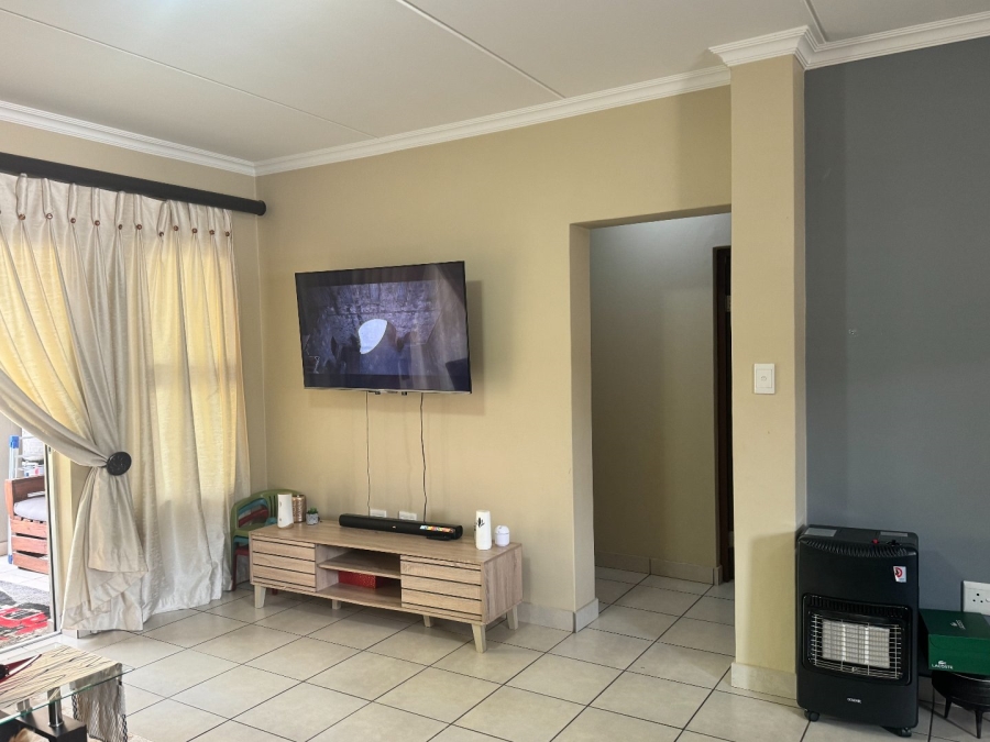 To Let 3 Bedroom Property for Rent in Noordwyk Gauteng
