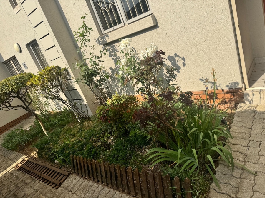 To Let 3 Bedroom Property for Rent in Noordwyk Gauteng