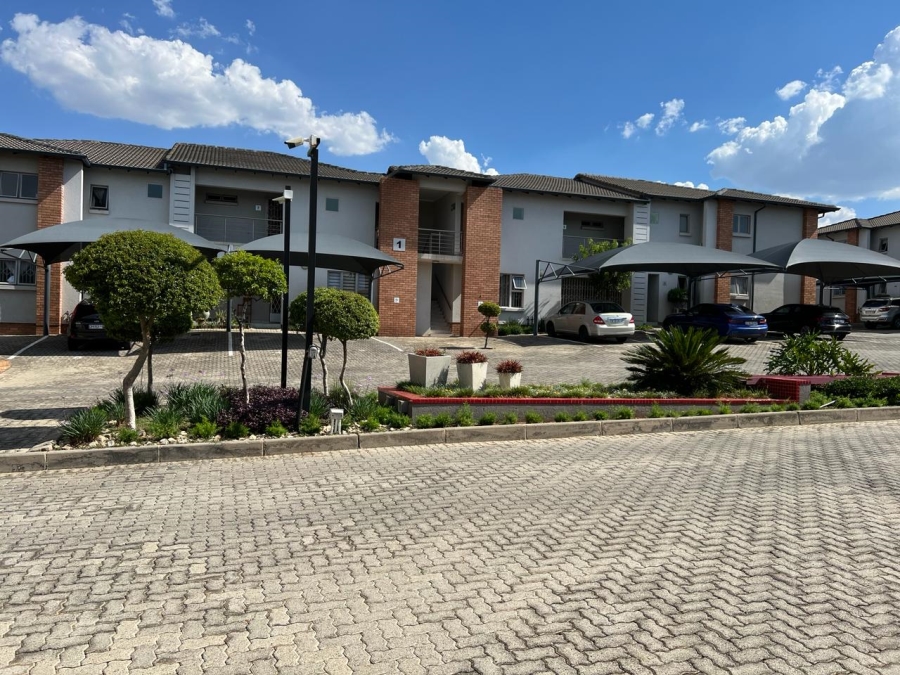 To Let 3 Bedroom Property for Rent in Noordwyk Gauteng