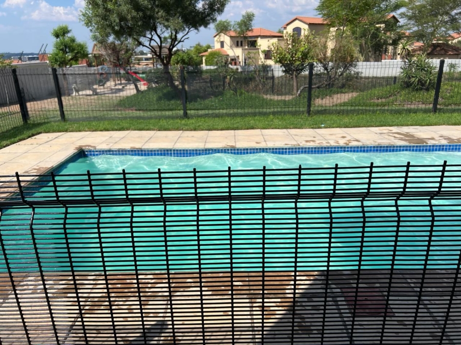 To Let 3 Bedroom Property for Rent in Noordwyk Gauteng
