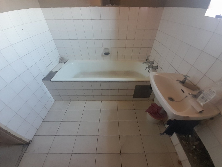 2 Bedroom Property for Sale in Berea Park Gauteng