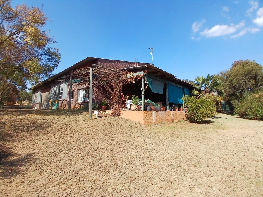  Bedroom Property for Sale in Rietfontein Gauteng