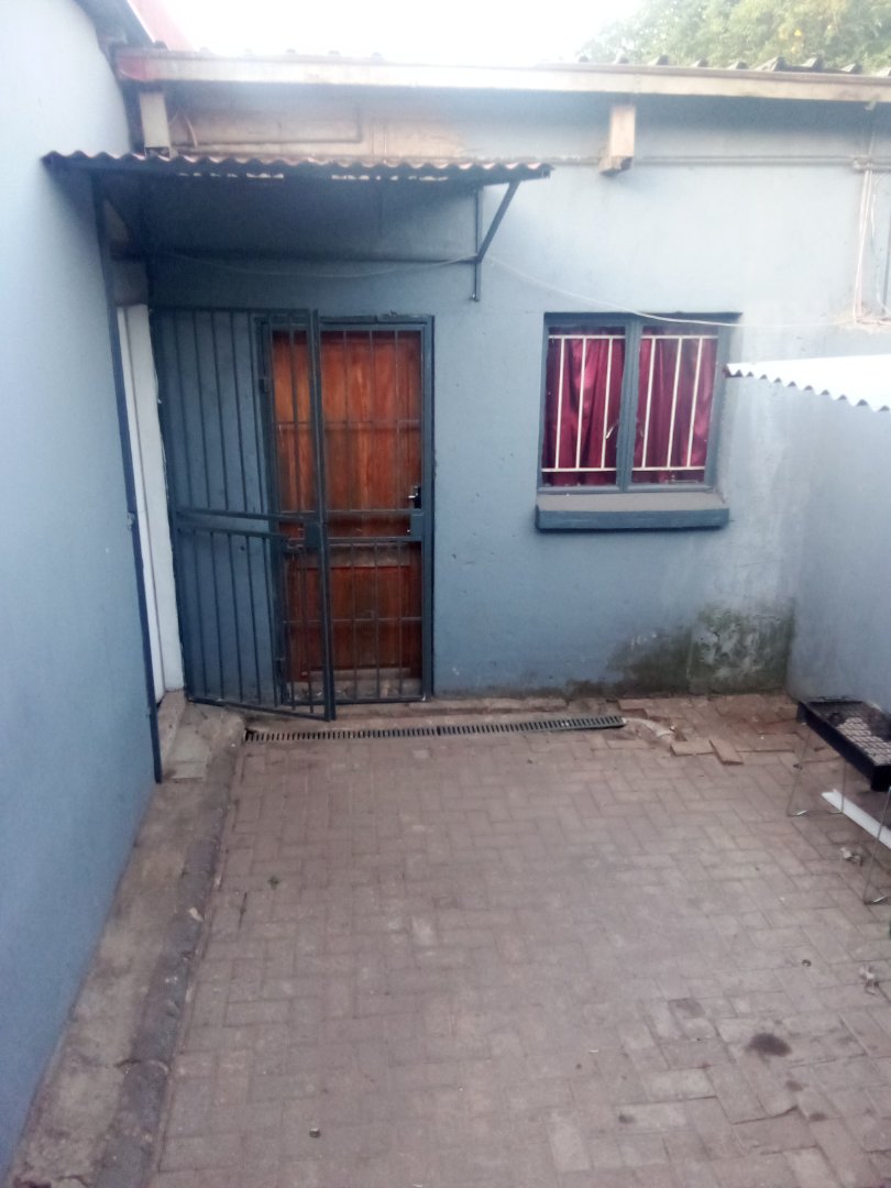 19 Bedroom Property for Sale in Brixton Gauteng