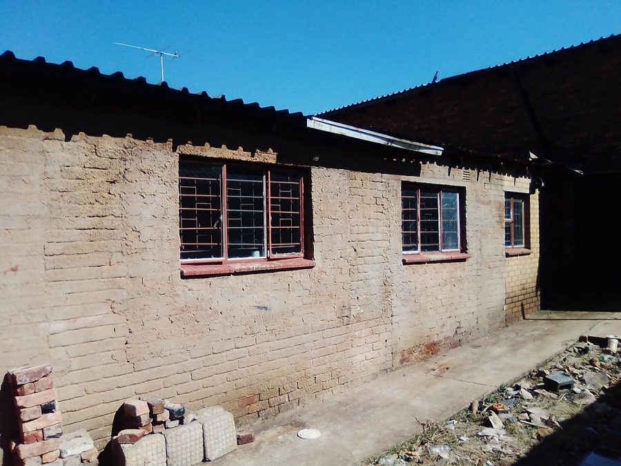 To Let Commercial Property for Rent in Mqantsa Gauteng