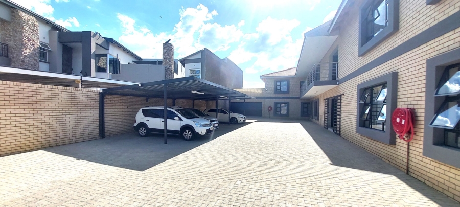 To Let 2 Bedroom Property for Rent in Robertsham Gauteng
