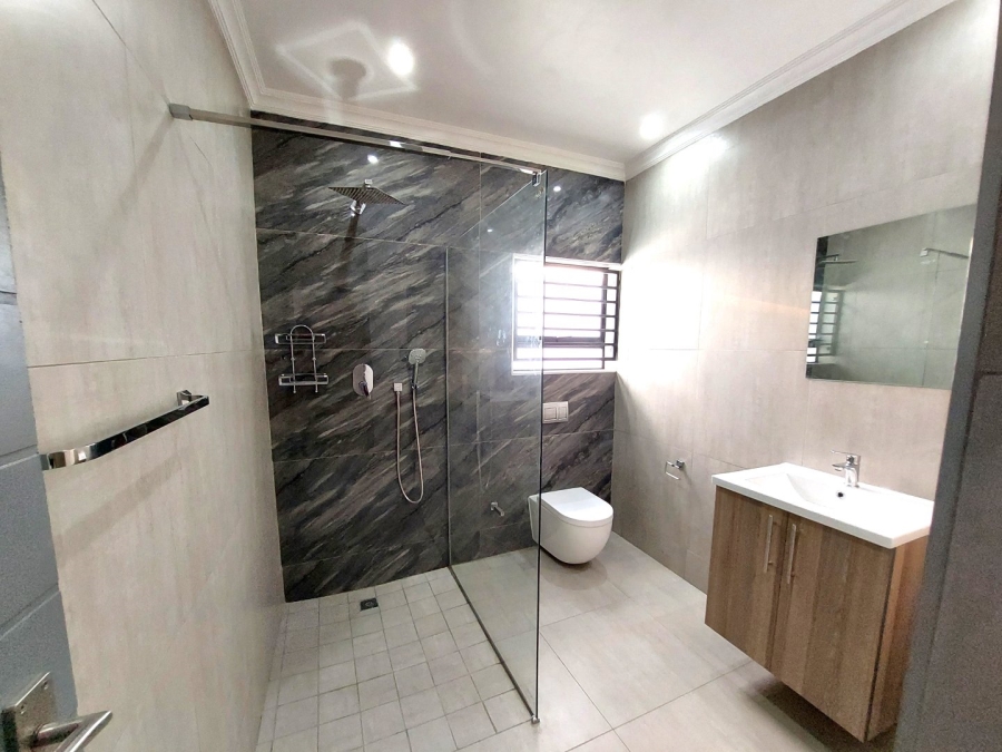 To Let 2 Bedroom Property for Rent in Robertsham Gauteng