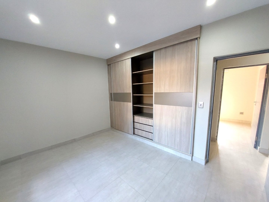 To Let 2 Bedroom Property for Rent in Robertsham Gauteng