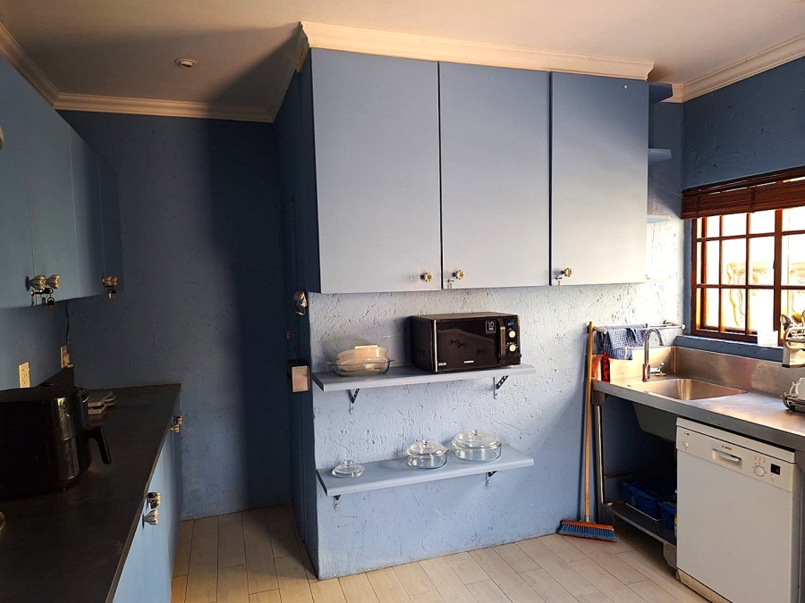 1 Bedroom Property for Sale in Bryanston Gauteng