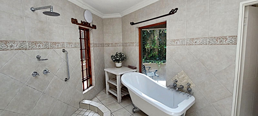 1 Bedroom Property for Sale in Bryanston Gauteng