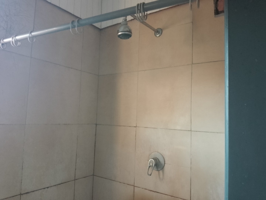 To Let 1 Bedroom Property for Rent in Clayville Gauteng
