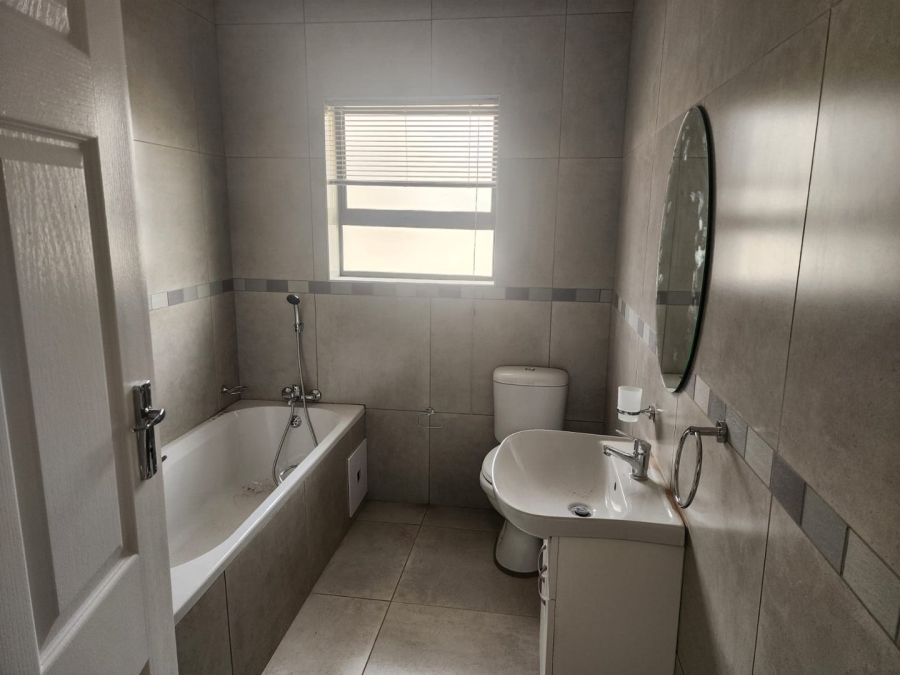 To Let 2 Bedroom Property for Rent in Witfield Gauteng