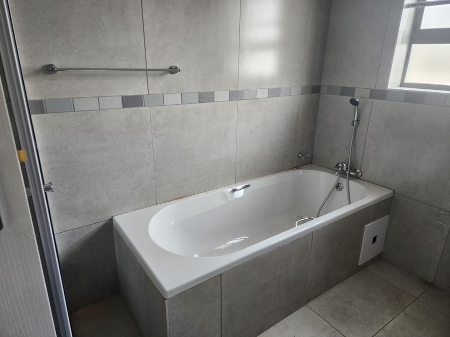 To Let 2 Bedroom Property for Rent in Witfield Gauteng