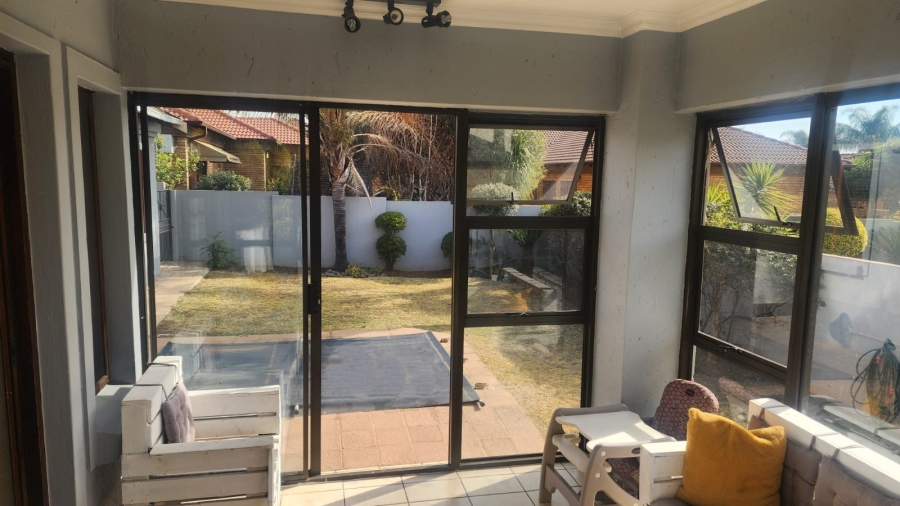 3 Bedroom Property for Sale in Thatchfield Glen Gauteng