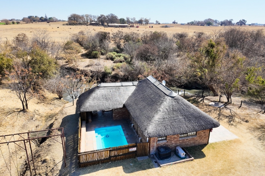 Commercial Property for Sale in Grootvaly AH Gauteng