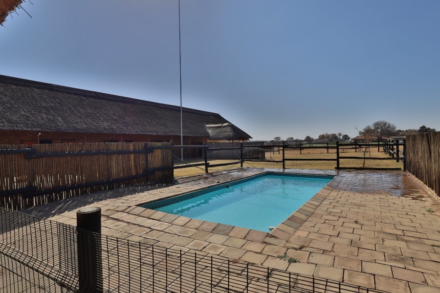Commercial Property for Sale in Grootvaly AH Gauteng