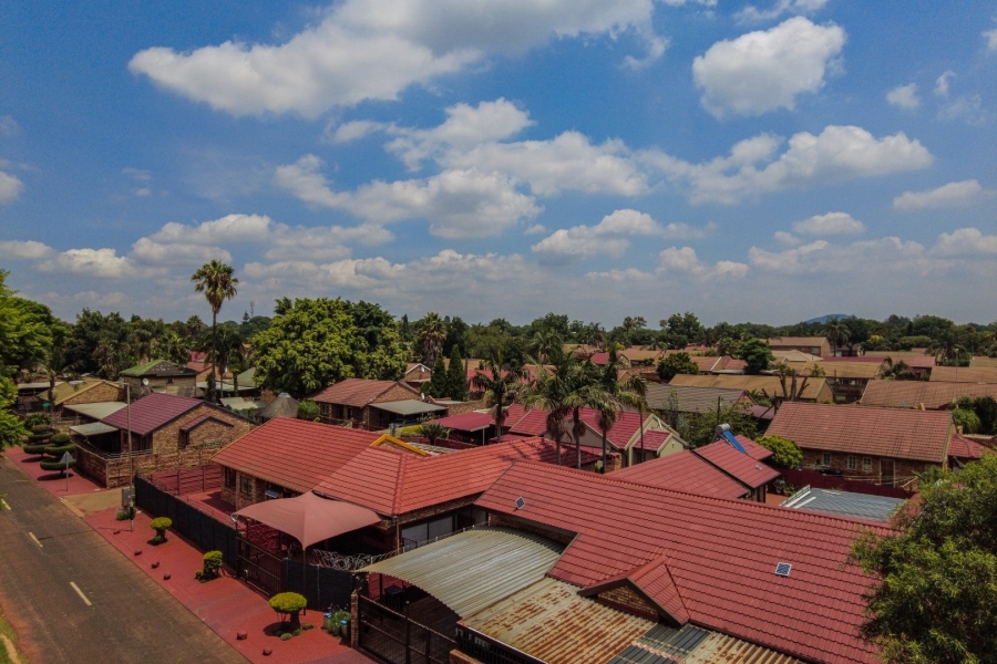 Commercial Property for Sale in Theresa Park Gauteng