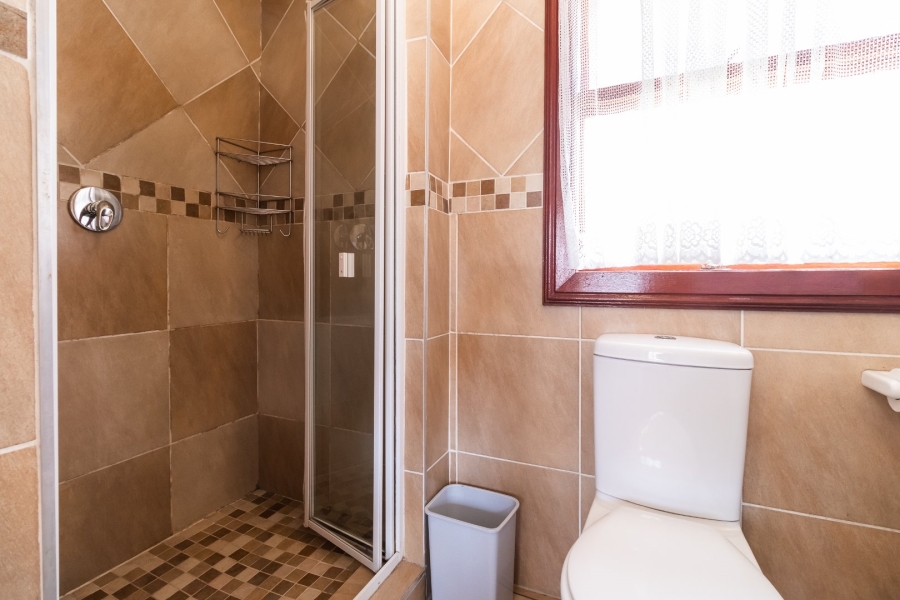 8 Bedroom Property for Sale in Witfield Gauteng