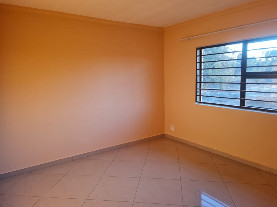 1 Bedroom Property for Sale in Lenasia Ext 13 Gauteng