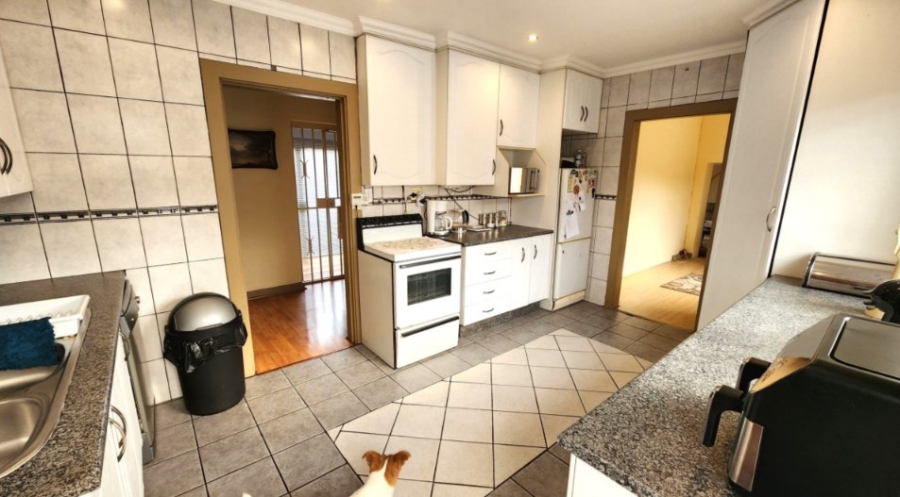 6 Bedroom Property for Sale in Primrose East Gauteng