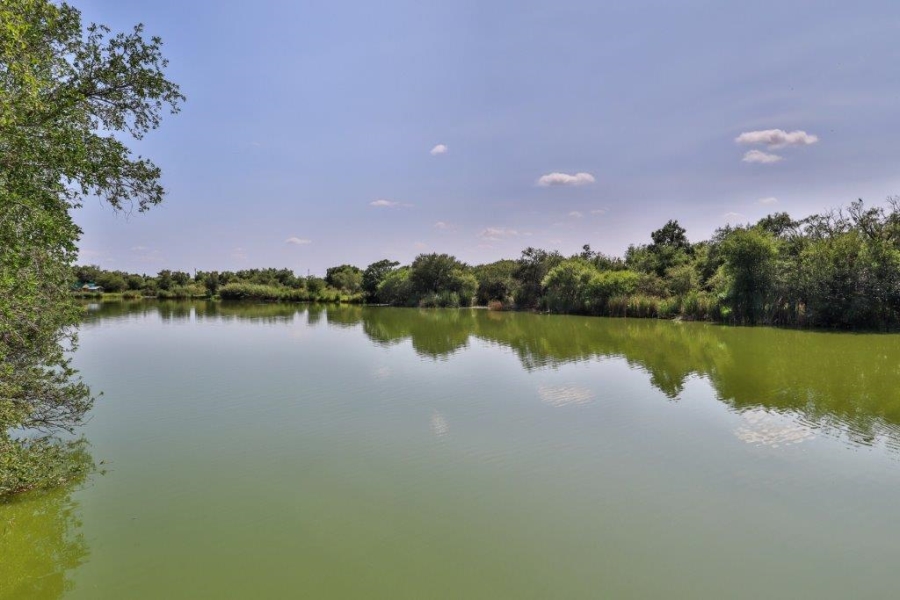 Commercial Property for Sale in Dinokeng Game Reserve Gauteng