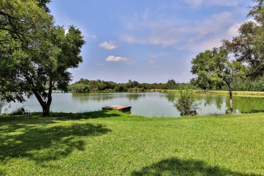 Commercial Property for Sale in Dinokeng Game Reserve Gauteng