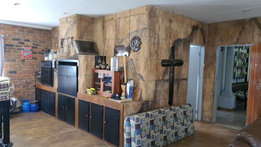 Commercial Property for Sale in Grootvaly AH Gauteng