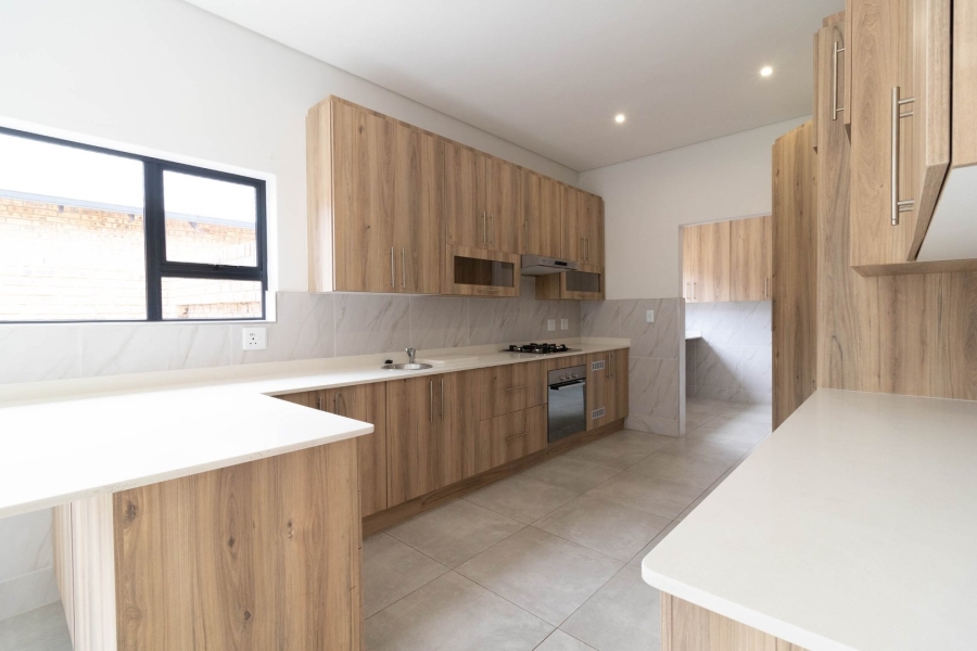 3 Bedroom Property for Sale in Brackenhurst Gauteng