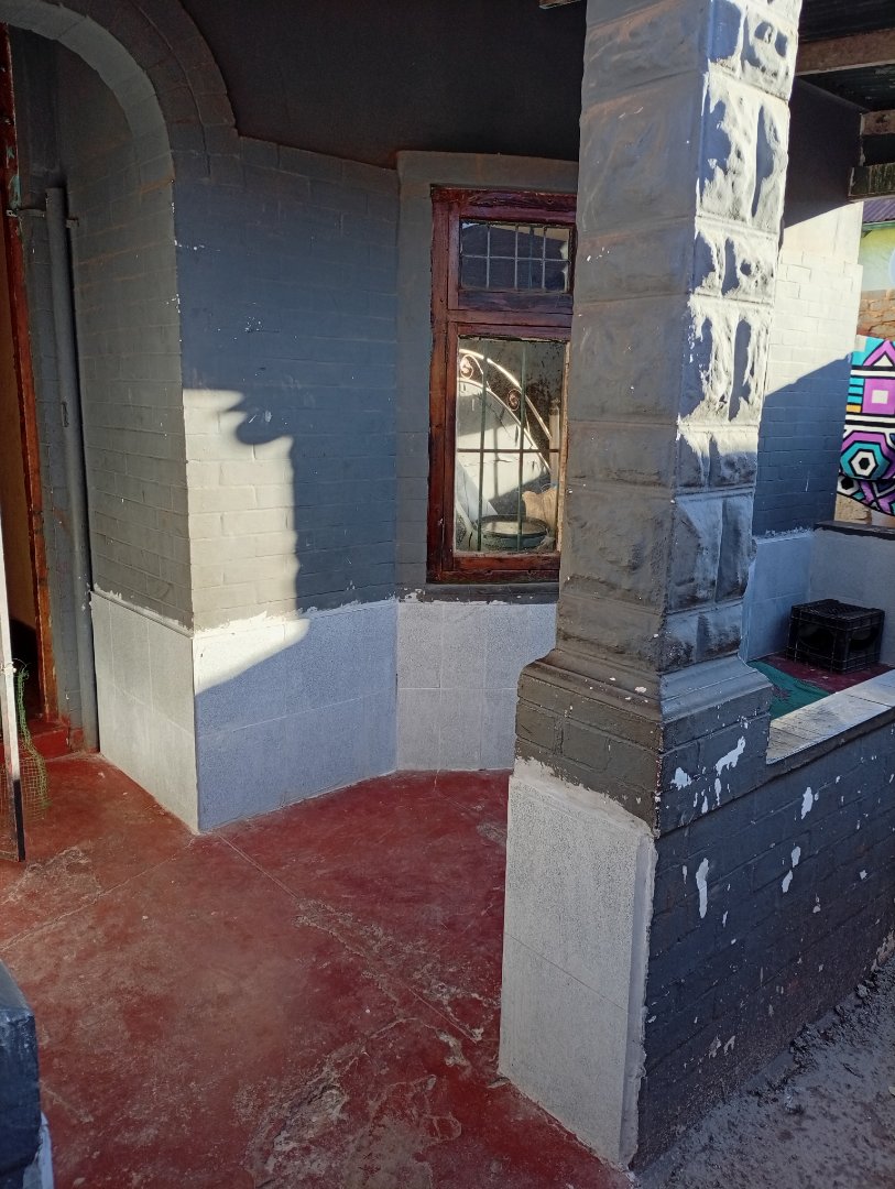 8 Bedroom Property for Sale in Brixton Gauteng