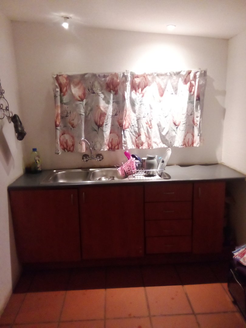8 Bedroom Property for Sale in Brixton Gauteng