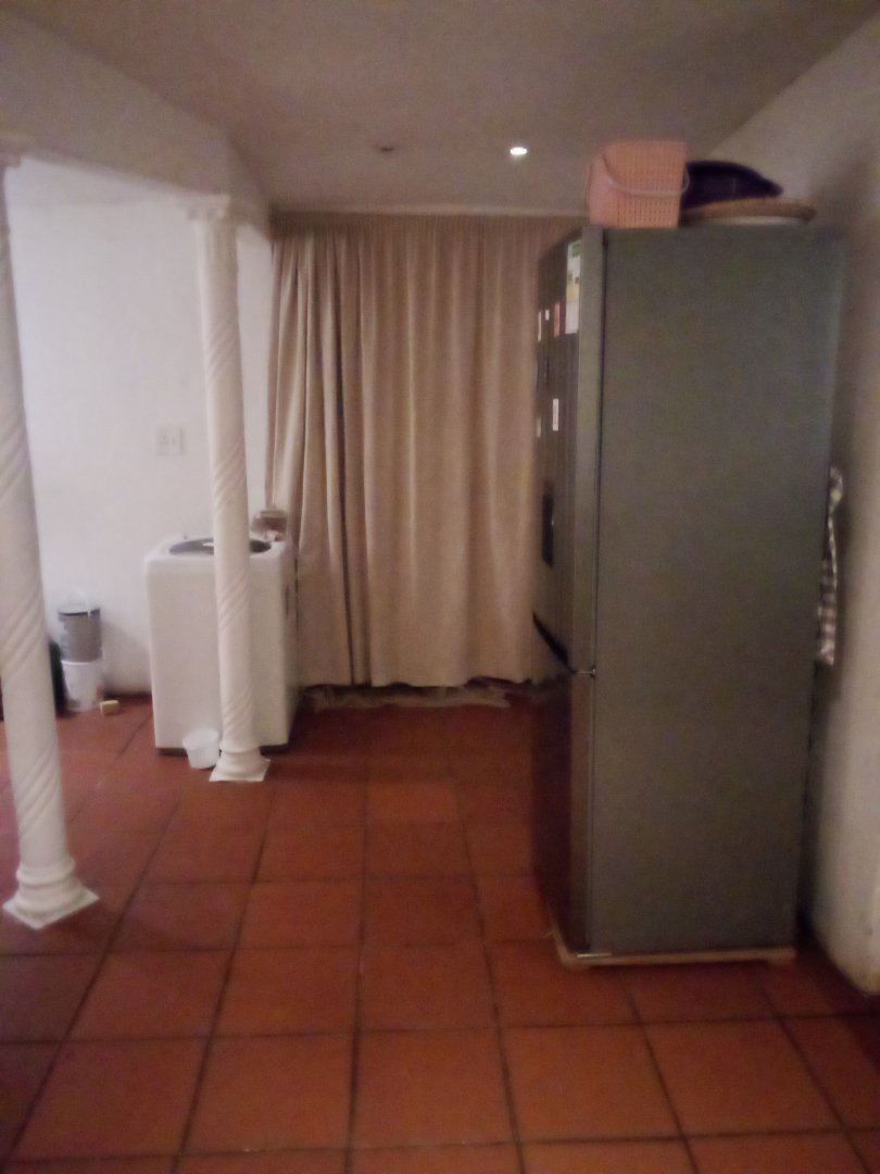 8 Bedroom Property for Sale in Brixton Gauteng