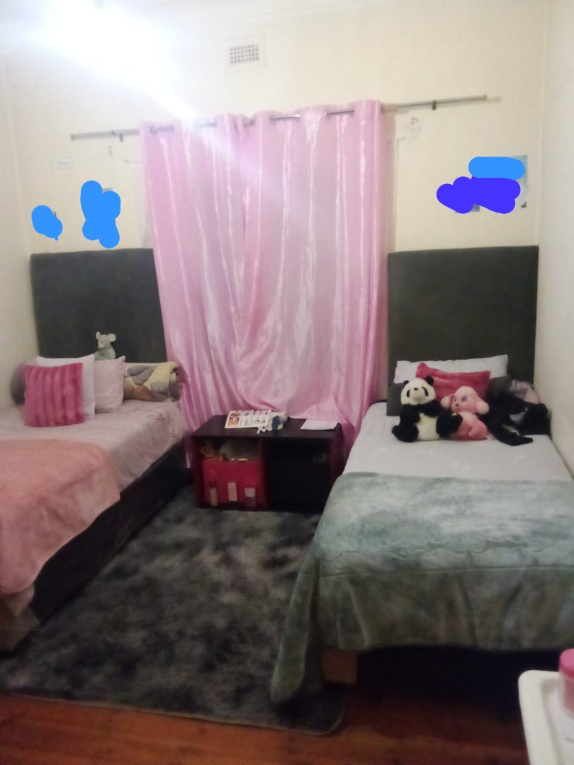 8 Bedroom Property for Sale in Brixton Gauteng
