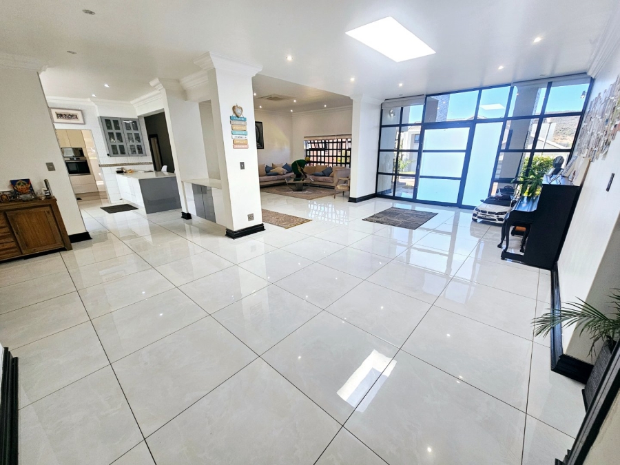 4 Bedroom Property for Sale in Eldoraigne Gauteng