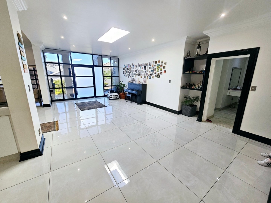 4 Bedroom Property for Sale in Eldoraigne Gauteng