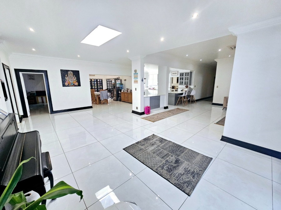 4 Bedroom Property for Sale in Eldoraigne Gauteng