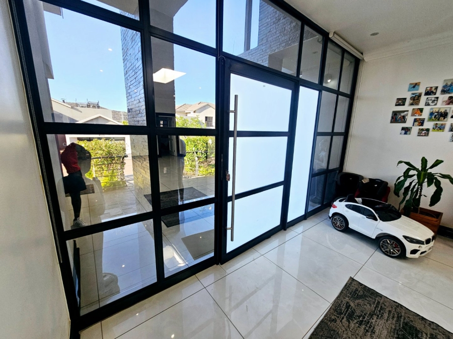 4 Bedroom Property for Sale in Eldoraigne Gauteng