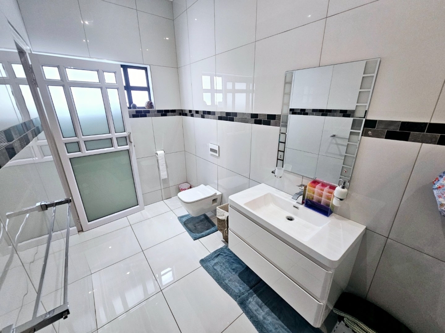 4 Bedroom Property for Sale in Eldoraigne Gauteng