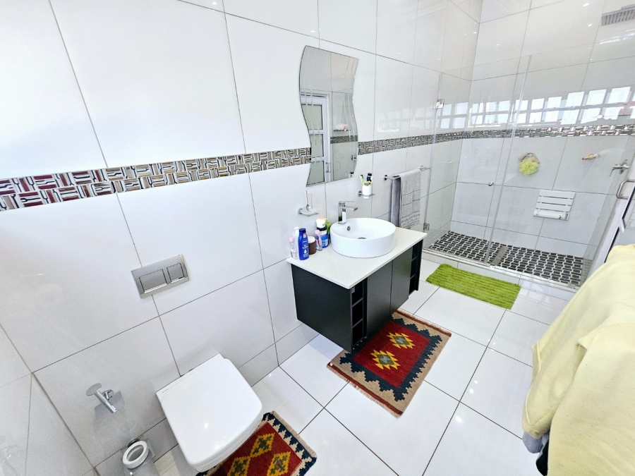 4 Bedroom Property for Sale in Eldoraigne Gauteng