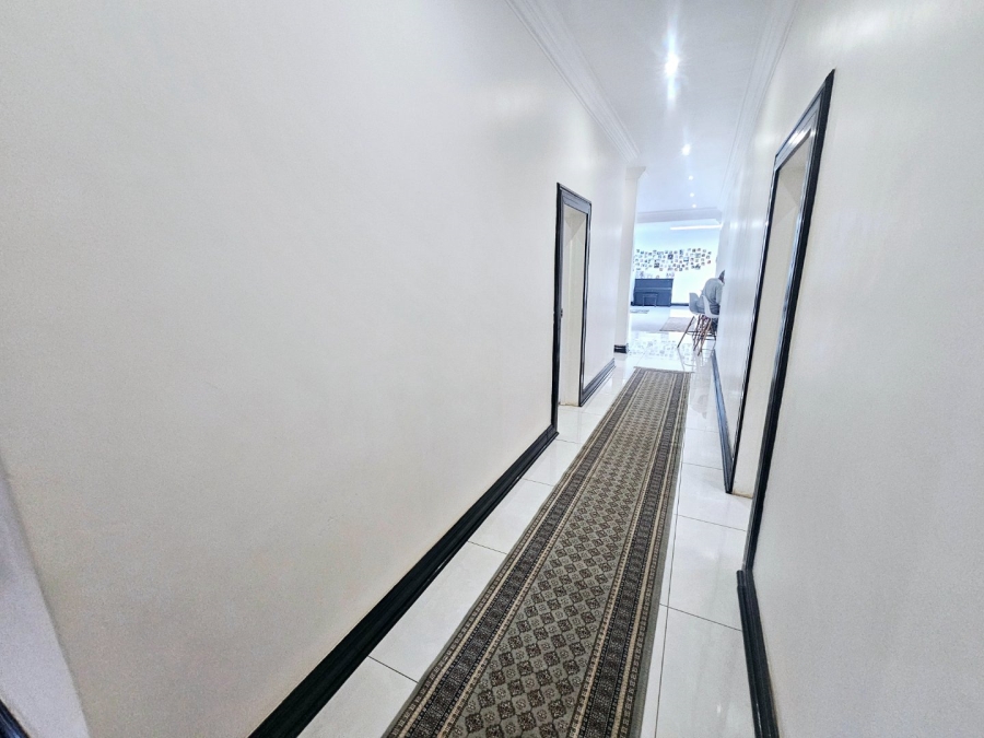 4 Bedroom Property for Sale in Eldoraigne Gauteng