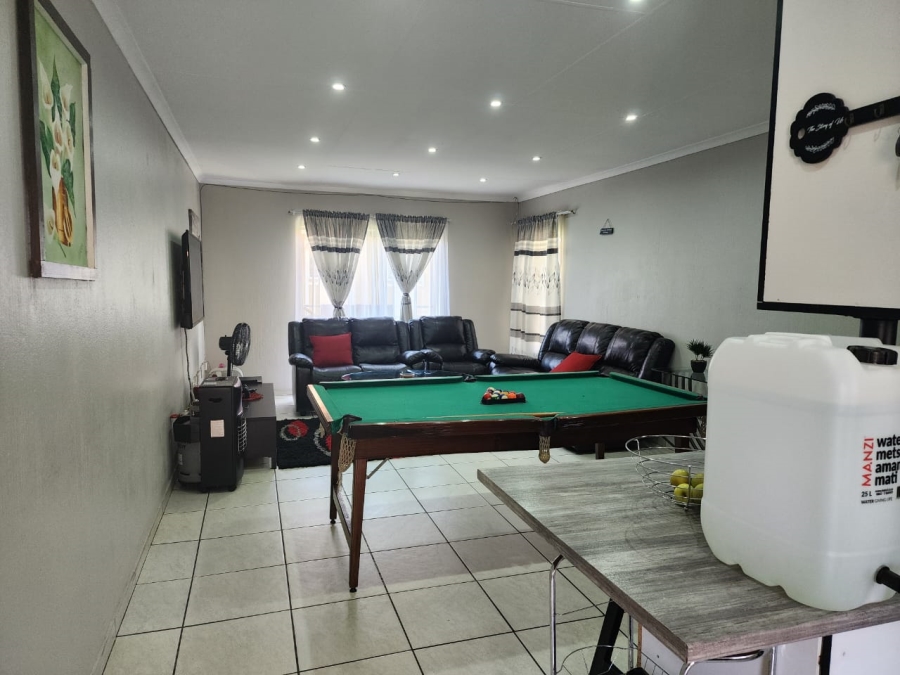2 Bedroom Property for Sale in Comet Gauteng