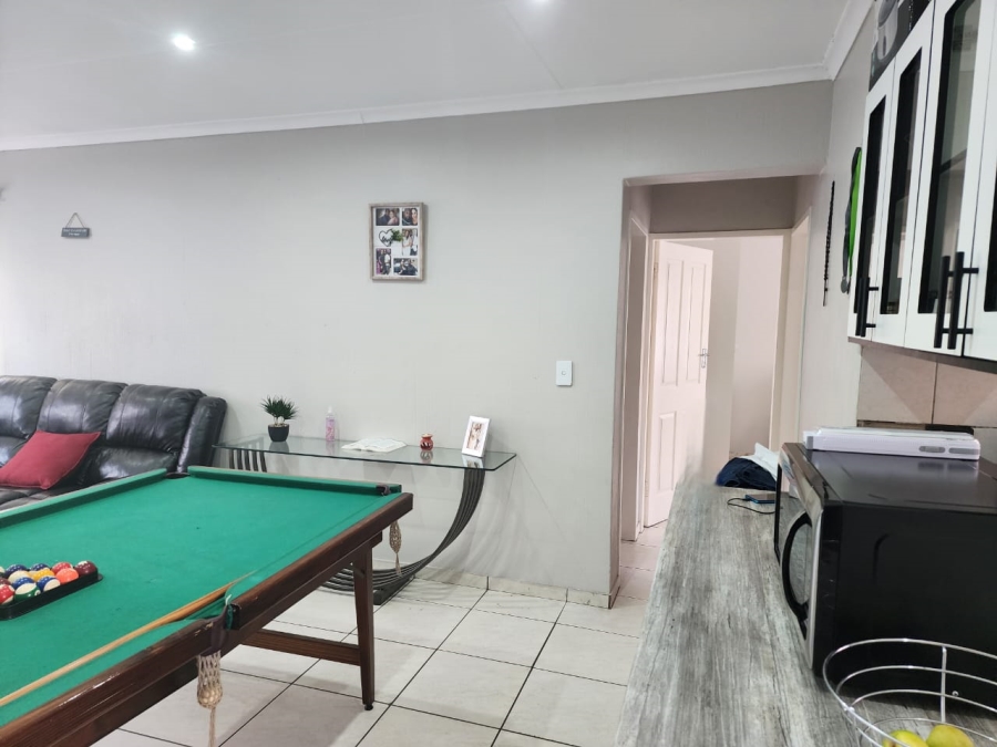 2 Bedroom Property for Sale in Comet Gauteng