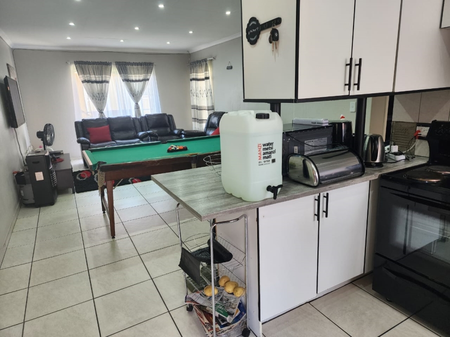 2 Bedroom Property for Sale in Comet Gauteng