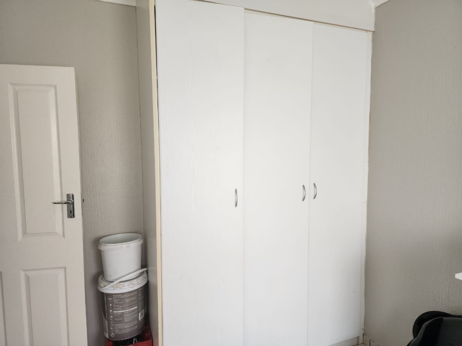 2 Bedroom Property for Sale in Comet Gauteng