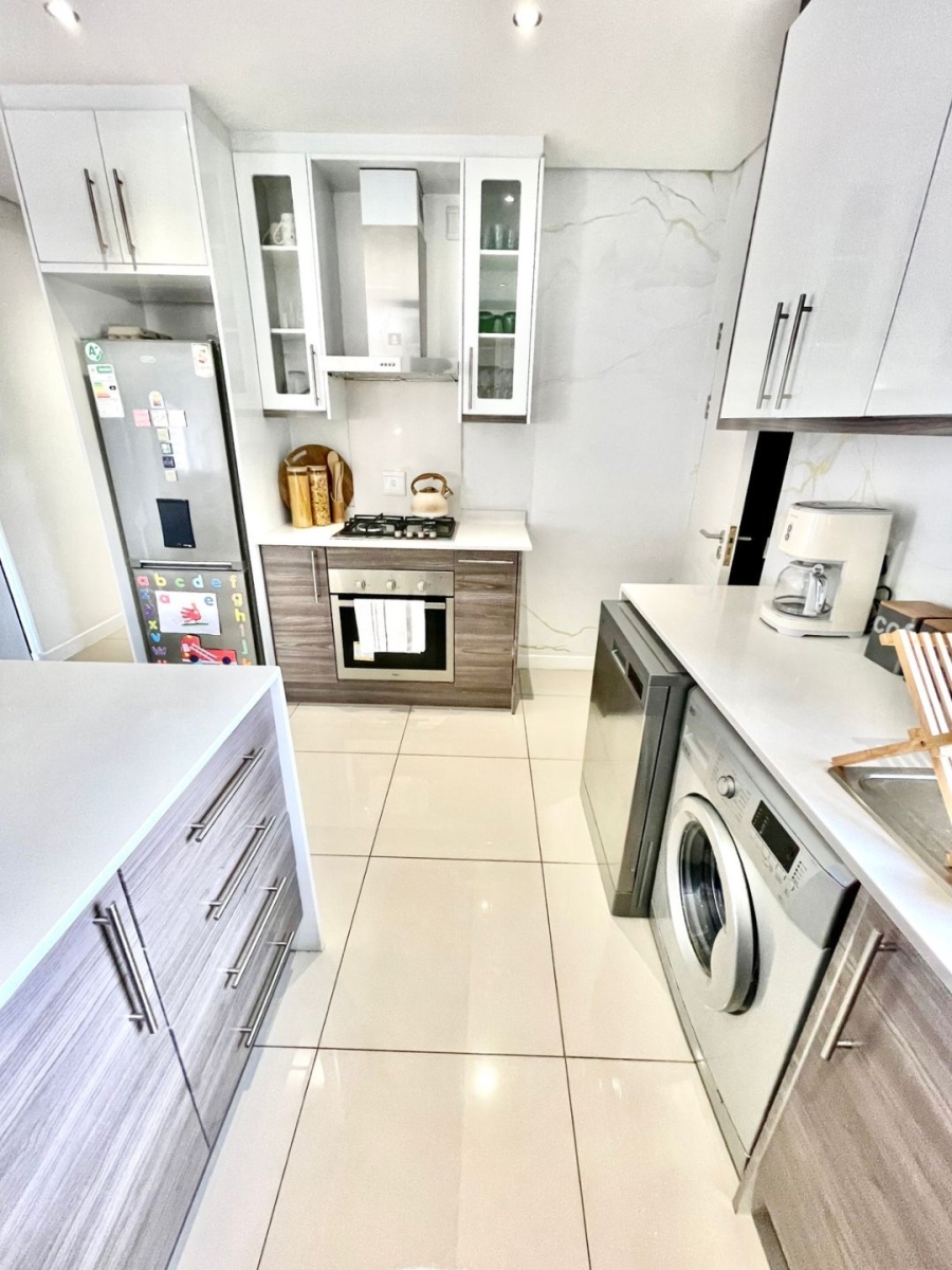  Bedroom Property for Sale in Edenvale Central Gauteng