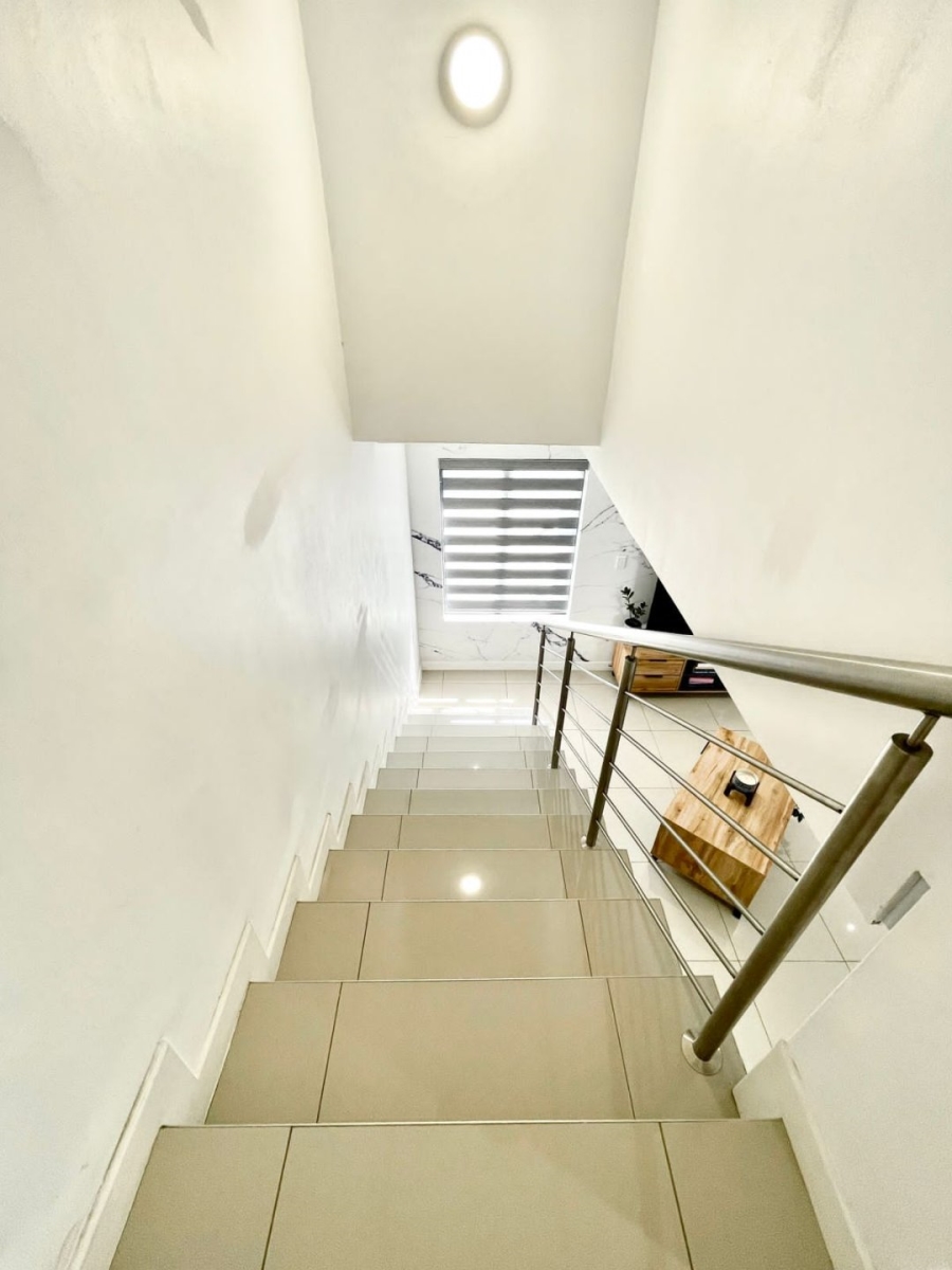  Bedroom Property for Sale in Edenvale Central Gauteng