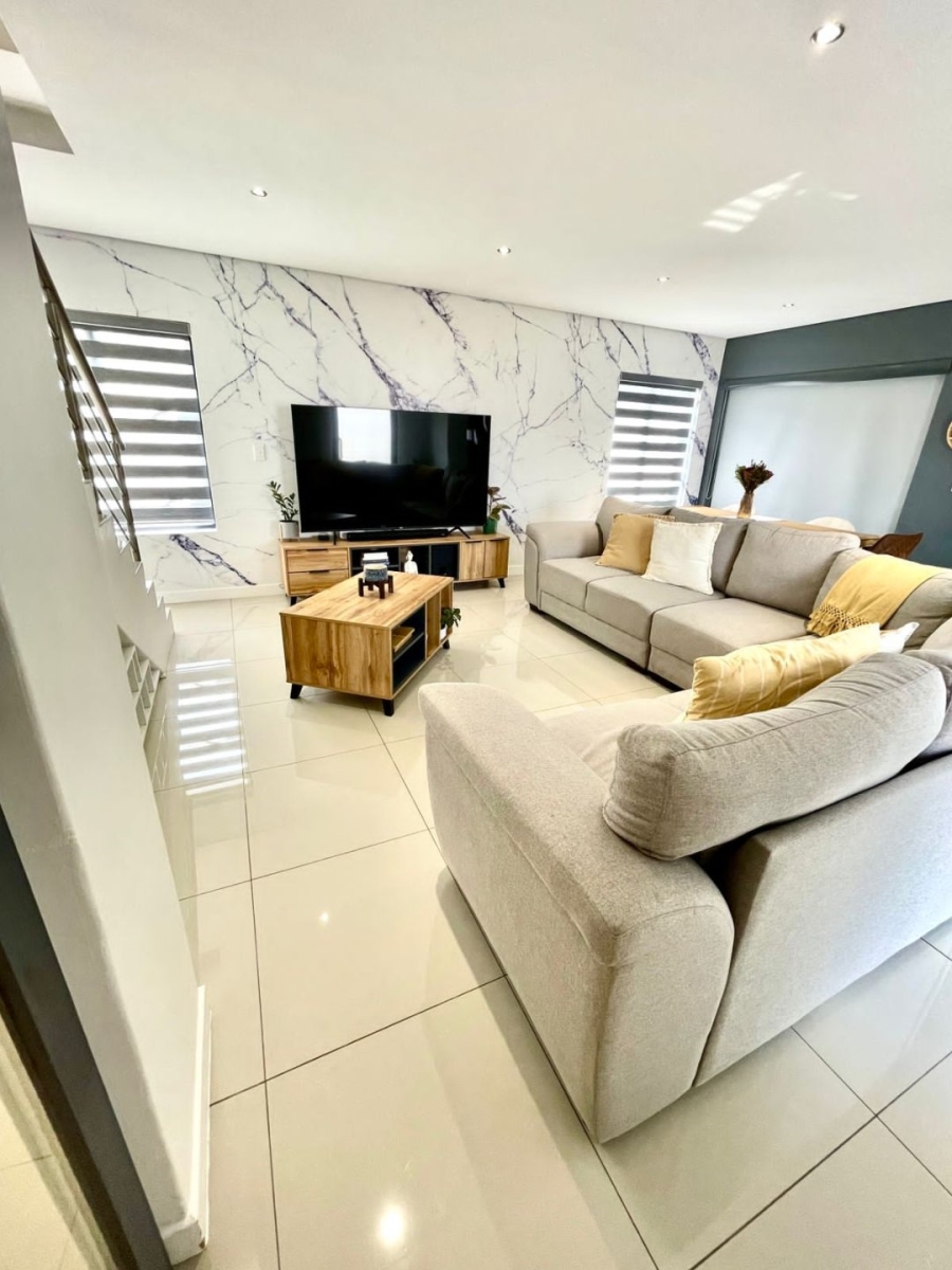  Bedroom Property for Sale in Edenvale Central Gauteng
