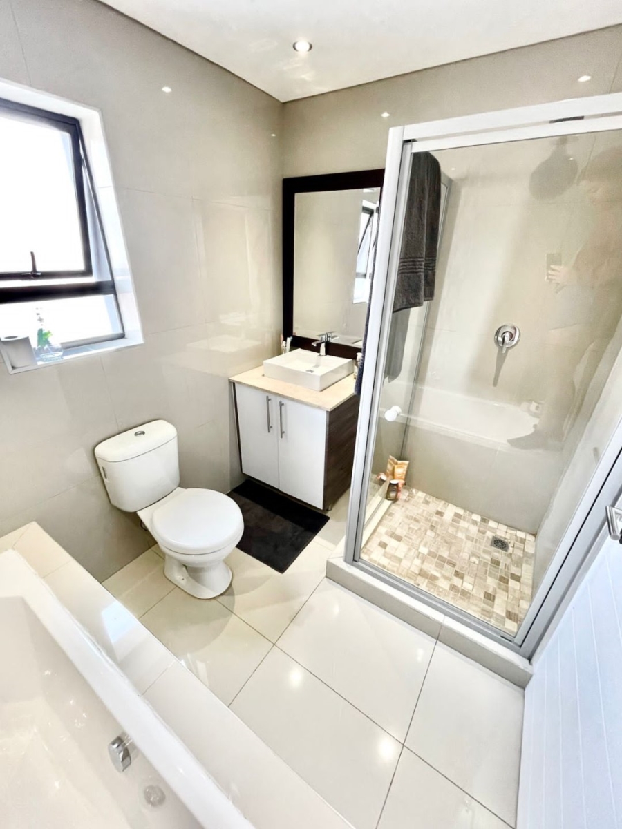  Bedroom Property for Sale in Edenvale Central Gauteng